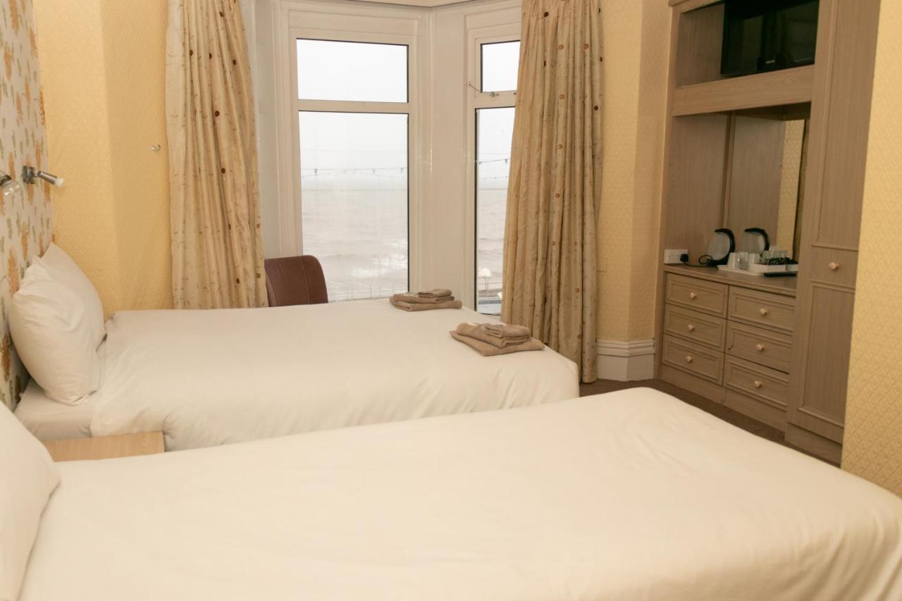 Starlux Hotel بلاكبول المظهر الخارجي الصورة